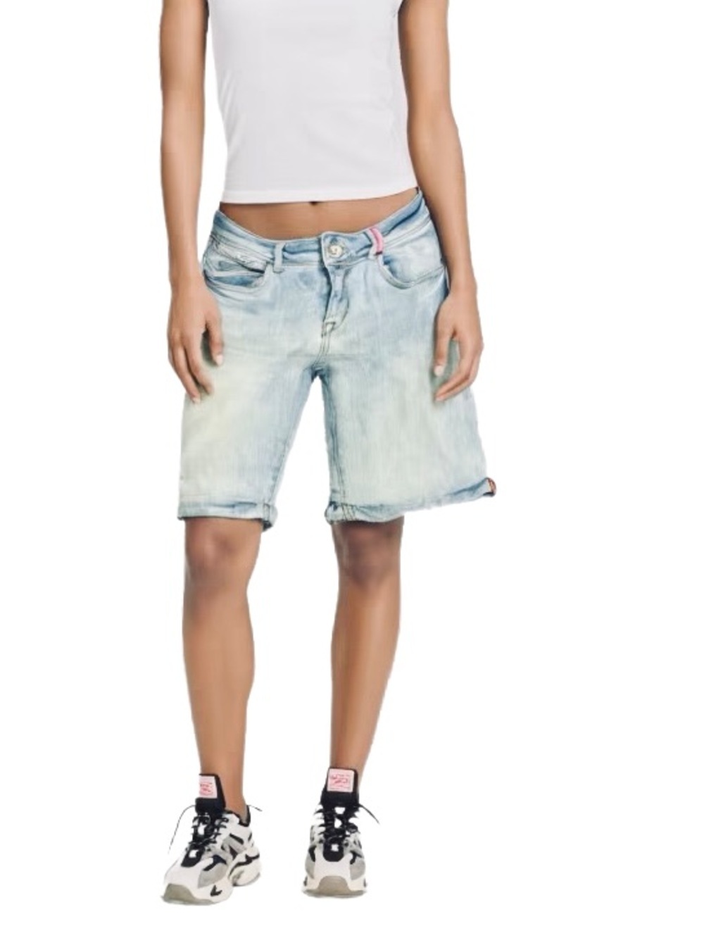 Superdry Denim Skinny Bermuda Shorts in Light Blue Wash Size 28